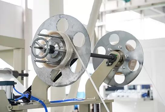 Bobinado del material del borde: bobinado del material del borde cortado en paquetes.